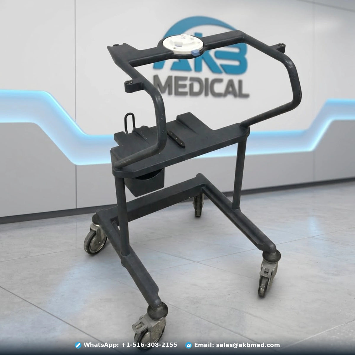 Puritan Bennett 840 Ventilator Rolling Stand